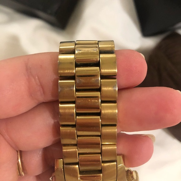 Michael Kors Gold Watch - Picture 3 of 4